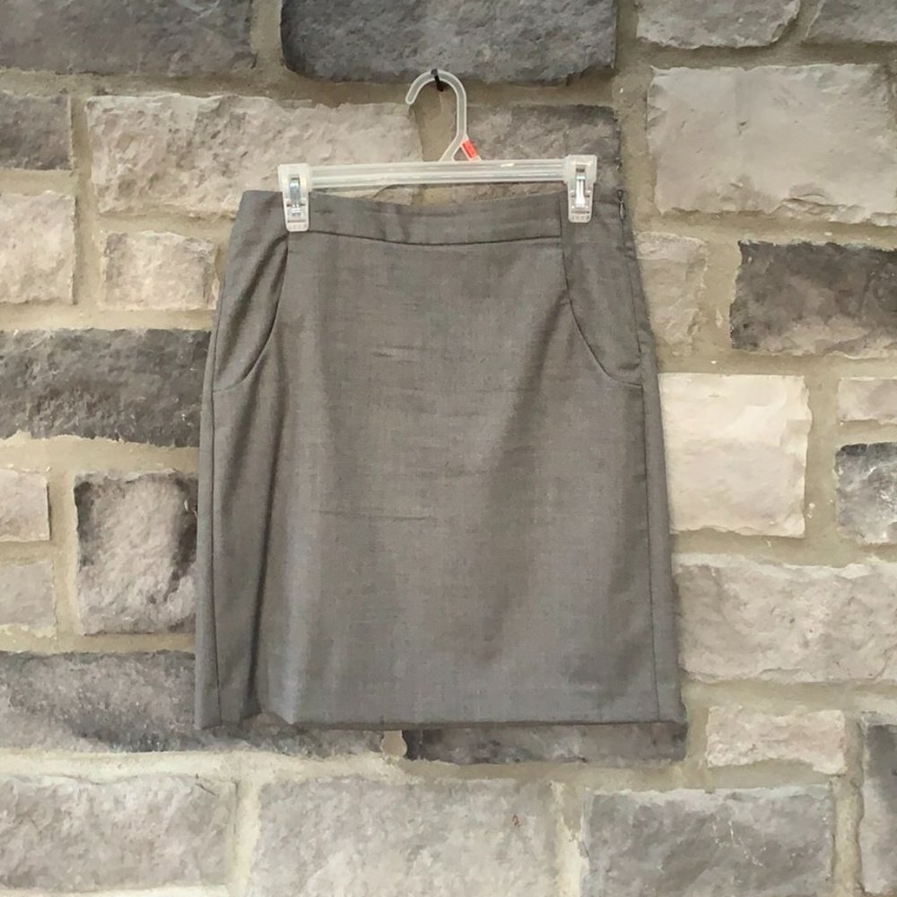Grey wool skirt